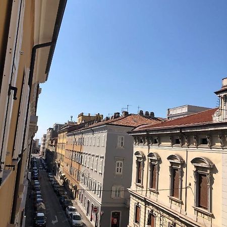 Appartement Le Maldobrie à Trieste Extérieur photo